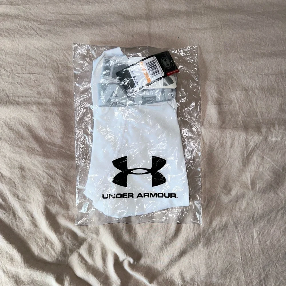 NWT Under Armour Boys Heat Gear Leggings Small S New UA Big Boy White Neutral